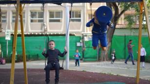 רלי מחפש את המלך בשדה